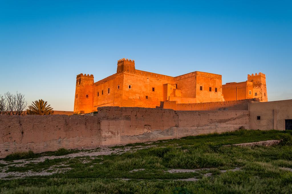 Riad Sougtani Tazrou エクステリア 写真
